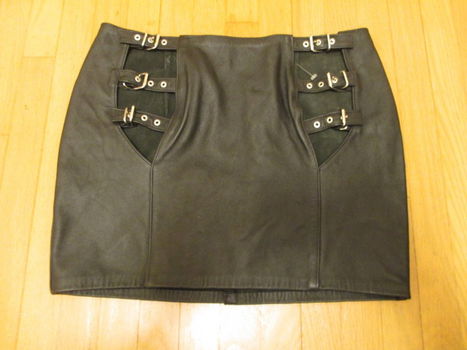 Vintage leren mini rokjes maat S - 1