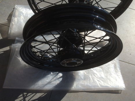 Harley velgen voor Twincam, 19mm of 25mm wielas, zwart poederlak in nieuwe staat, - 7