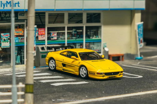 Ferrari F355 Challenge Yellow 1:64 Tarmac 104 - 2