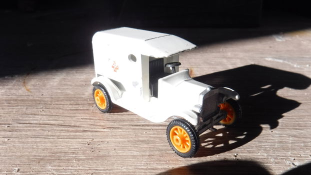 Efsi T-Ford rode kruis - 1