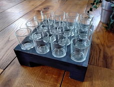 Kaarsenblok waxinelichtjes (of bloemvaasjes - shotglaasjes)