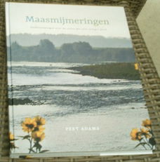 Maasmijmeringen. Peet Adams. ISBN 9789082368352.