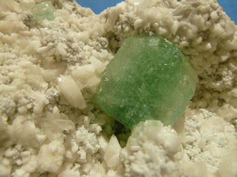 Groene apofylliet en stilbiet. - 1