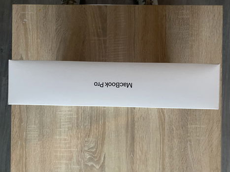 NIEUWE MacBook Pro 14