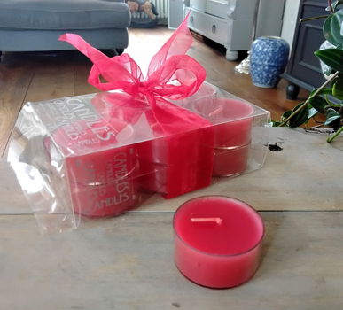 Luxe rode waxinelichtjes in houdertjes - mooi verpakt - nieuw - ook leuk als kadootje - 3