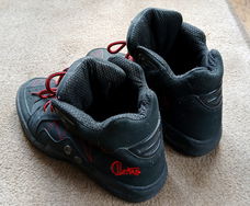 Wandelschoenen - bergschoenen - nauwelijks gebruikt - maat 42