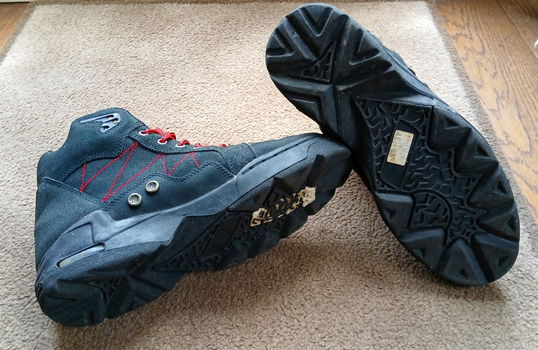 Wandelschoenen - bergschoenen - nauwelijks gebruikt - maat 42 - 6