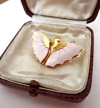 Oude vlinderbroche - 1