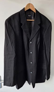 Te koop weinig gedragen colbert van Mexx (maat: 56).