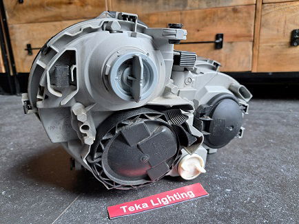 Mercedes-Benz C-klasse (W203) Koplamp AL 0302481005 Links Used - 2
