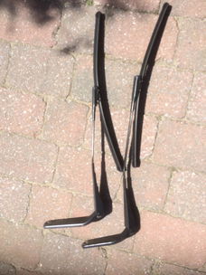 Bmw 1- reeks e 81, e82, e87, e88 ruitenwissers compleet 25,-€/stuk of 45,-€ samen