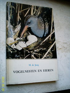 Vogelnesten en eieren.