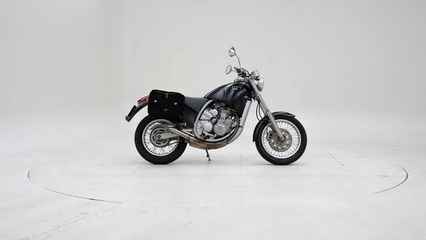 Aprilia 650 Starck Collection - 2