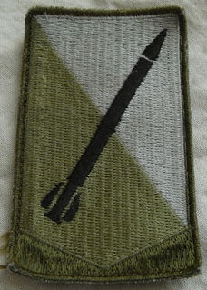 Embleem Mouw GVT, Defensie Grondgebonden Luchtverdedigingscommando (DGLC), KL, 1e model, va 2012.(1)