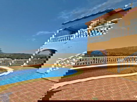 Uw eigen Villa in MORAIRA met eigen parking en nog veel meer - 1