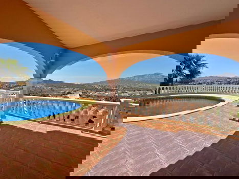 Uw eigen Villa in MORAIRA met eigen parking en nog veel meer - 2