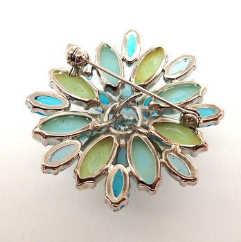 Mooie zachtblauwe broche - 2