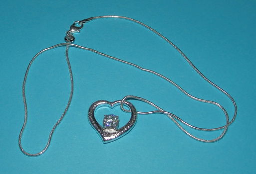 Ketting met zilveren hart hanger, model B - 0