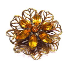 Kleine oude strassbroche