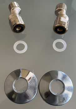 GROHE set koppelstukken met dichtingen & afdekplaatjes voor douche / badkraan of etc. - 1