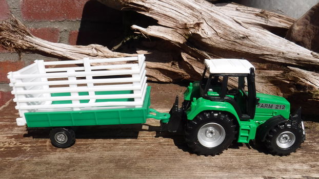 Farm 212 trekker + aanhanger V - 1