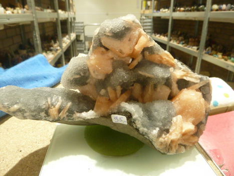 Chalcedoon met kwarts en roze stilbiet - 0