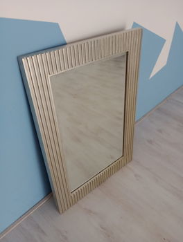 Grote facetgeslepen spiegel met zilverkleurige rand - 0