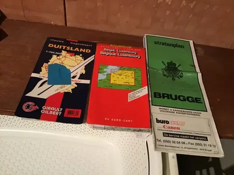 Autowegenkaarten 2 stuks v.i.d.wagen & stratenplan v.Brugge - 0