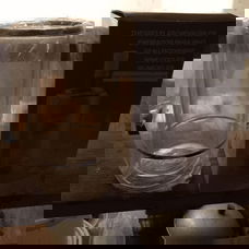 wijnkoeler, dubbelwandig - gemaakt van transparant acryl en voorzien van een chromen rand