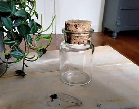 Glazen potje met kurk - 0