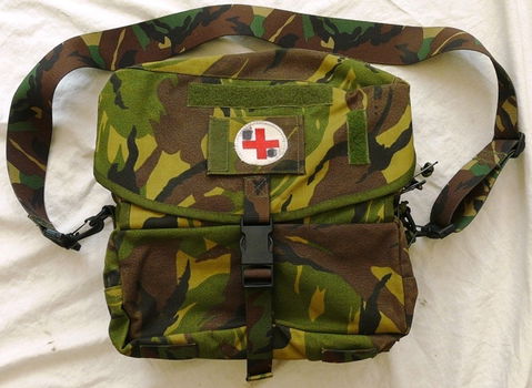 Draagtas, Geneeskundige Verzorger, Geneeskundige Dienst, Woodland Camouflage, KL, jaren'90.(Nr.1) - 0