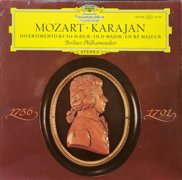 Herbert von Karajan - Mozart Divertimento Kv 334 D-Dur (LP) - 0
