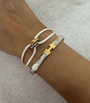 Gouden parelmoeren bangle armband met letter H waterproof - 1