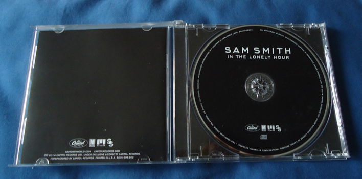 Te koop de originele CD In The Lonely Hour van Sam Smith. - 2