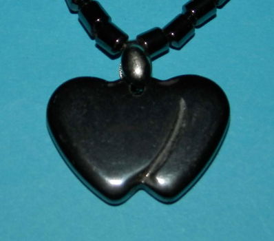 Hematiet collier met dubbele hart hanger - 1