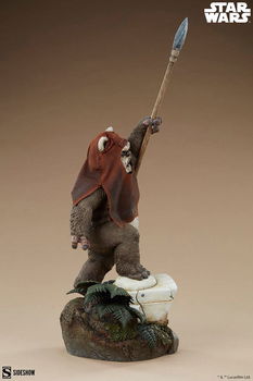 Sideshow Star Wars VI Return of the Jedi Premium Format Wicket - 5