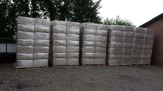 Tekoop vele soorten strooisels voor uw paard(en) houtkrullen, zaagsel vlas, koolzaadstro, tarwestro - 7