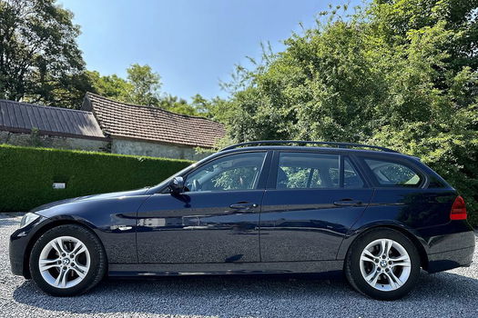 BMW 318 Touring 2.0i - 07 2008 - 1