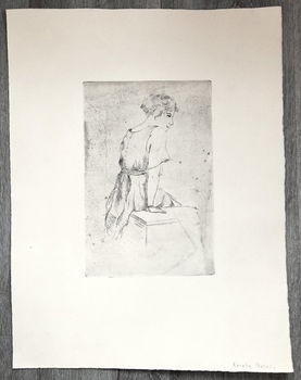 Ets zittende vrouw - Renate Natalie Circa 59,5 x 45,2 cm - 0