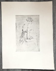 Ets zittende vrouw - Renate Natalie Circa 59,5 x 45,2 cm