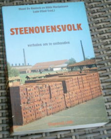 Steenovensvolk verhalen om te onthouden.ISBN 9062850340.