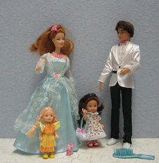 Moeder met kind en Ken en kat familie [POP101]