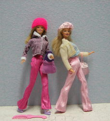 2 Barbie vriendinnen met tassen [POP109]