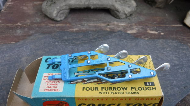 Corgi toy ploeg No 61 A - 0