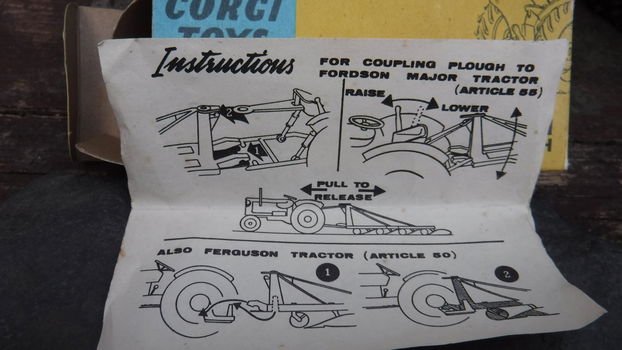 Corgi toy ploeg No 61 A - 4