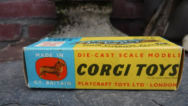 Corgi toy ploeg No 61 A - 7
