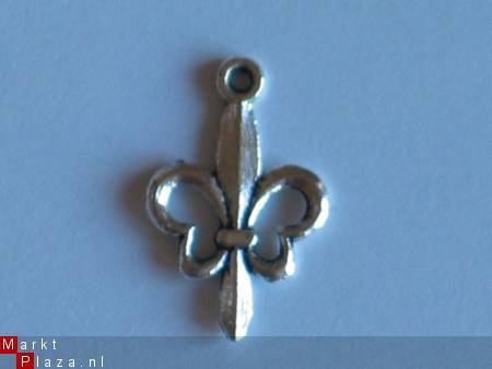 silver fleur de lis - 1