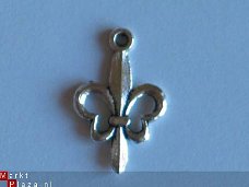 silver fleur de lis