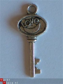silver key large - 1
