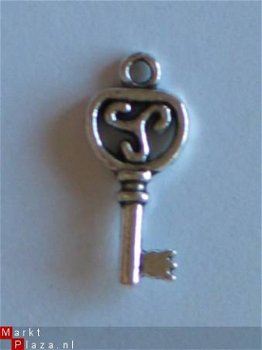 silver key 1 - 1